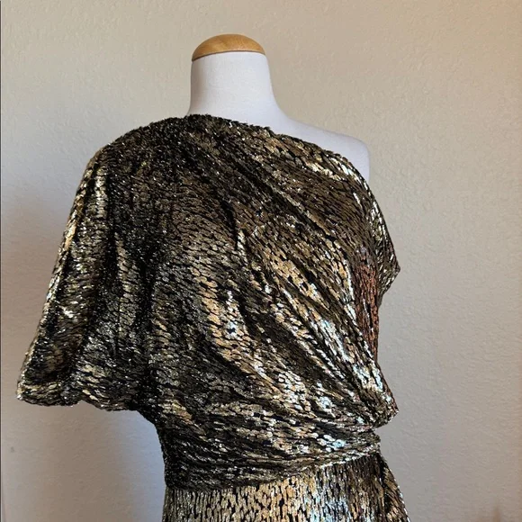 gold junior prom dresses One Shoulder Lamé Cocktail Dress By Marchesa Notte main image 1